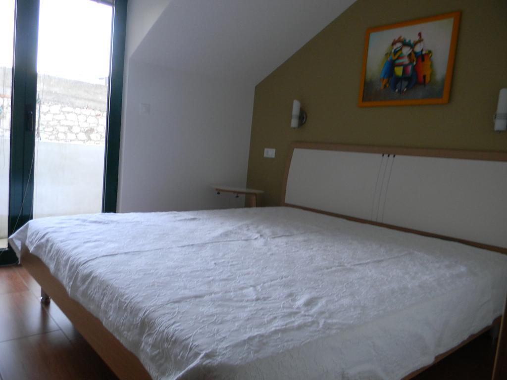 Apartments Lorenco Tisno Zimmer foto