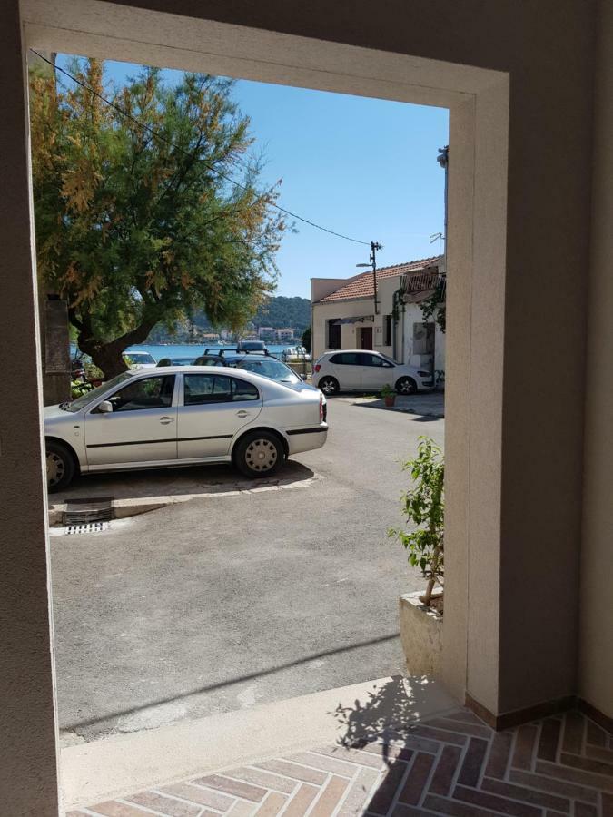 Apartments Lorenco Tisno Exterior foto